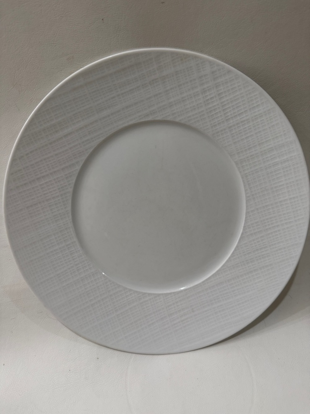 Bernardaud Organza France Porcelain White Textured Dinner Plate 10 1/2 In Round - Picture 4 of 15